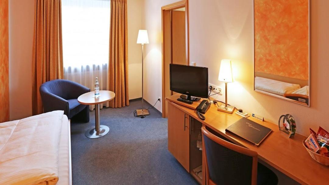 Hotel Graf Lehndorff Zur Messe มิวนิก ภายนอก รูปภาพ